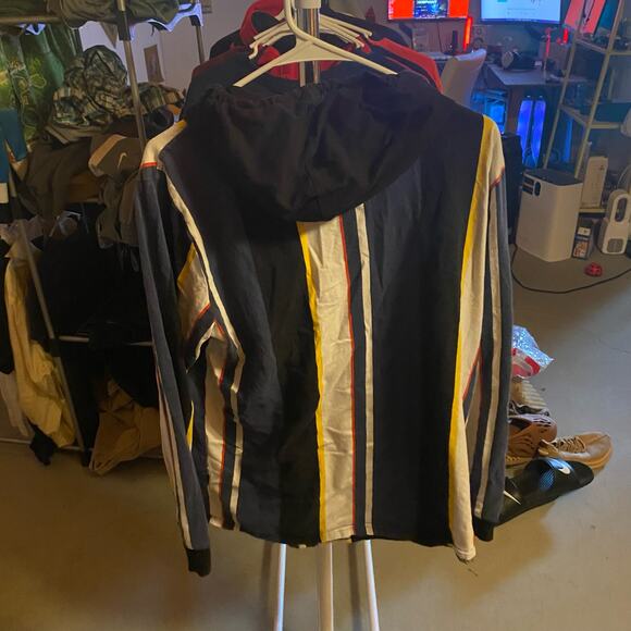 Pacsun Size Medium Hoodie With Small Hole Inside Hood - Picture 2 of 4